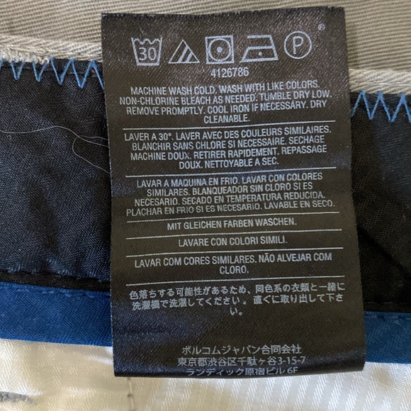 Volcom Men’s Shorts - Picture 9 of 9